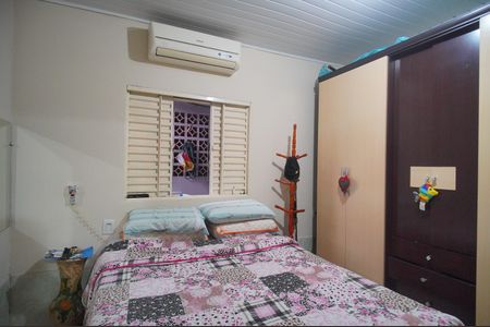 Casa à venda com 90m², 3 quartos e 2 vagasQuarto 1