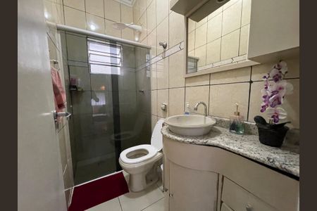 Casa à venda com 330m², 3 quartos e 7 vagas Casa à venda com 330m², 3 quartos e 7 vagasBanheiro/Suite