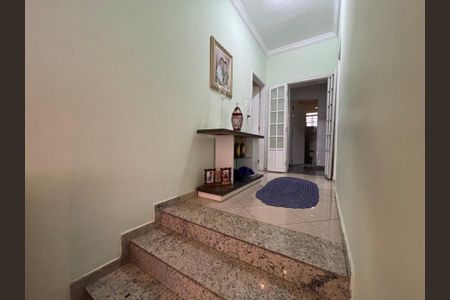 Casa à venda com 330m², 3 quartos e 7 vagas Casa à venda com 330m², 3 quartos e 7 vagasSala