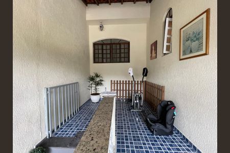 Casa à venda com 330m², 3 quartos e 7 vagas Casa à venda com 330m², 3 quartos e 7 vagasEntrada