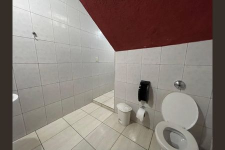 Casa à venda com 330m², 3 quartos e 7 vagas Casa à venda com 330m², 3 quartos e 7 vagasBanheiro 3