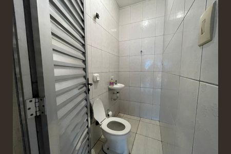Casa à venda com 330m², 3 quartos e 7 vagas Casa à venda com 330m², 3 quartos e 7 vagasBanheiro 4