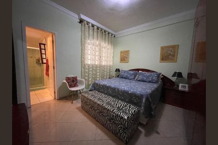 Casa à venda com 330m², 3 quartos e 7 vagas Casa à venda com 330m², 3 quartos e 7 vagasSuite