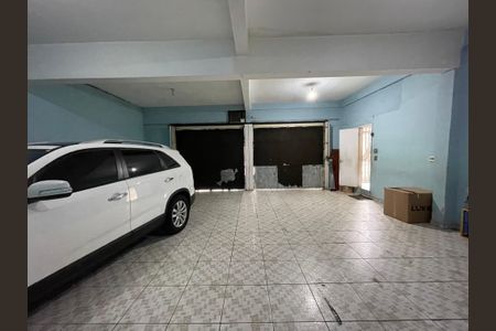 Casa à venda com 330m², 3 quartos e 7 vagas Casa à venda com 330m², 3 quartos e 7 vagasGaragem