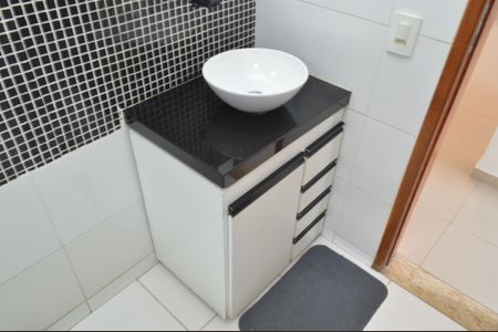 Apartamento à venda com 60m², 2 quartos e 1 vagaBanheiro 