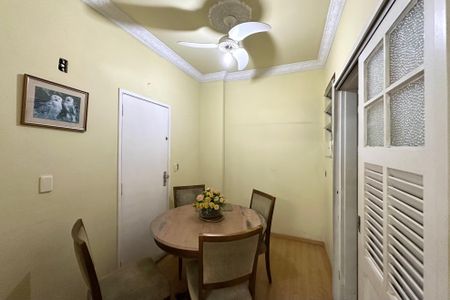 Apartamento à venda com 93m², 3 quartos e sem vaga Apartamento à venda com 93m², 3 quartos e sem vagaSala de Jantar