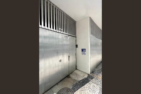 Apartamento à venda com 93m², 3 quartos e sem vaga Apartamento à venda com 93m², 3 quartos e sem vagaPlaquinha