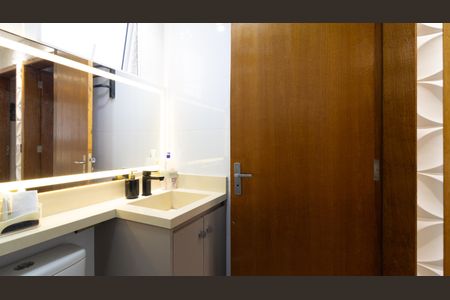 Apartamento à venda com 37m², 2 quartos e 1 vaga Apartamento à venda com 37m², 2 quartos e 1 vagaBanheiro