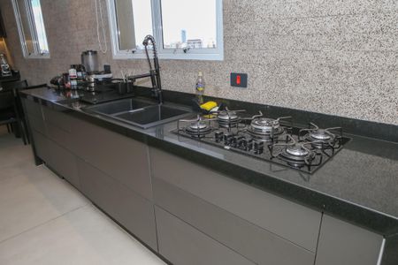 Apartamento à venda com 223m², 3 quartos e 4 vagas Apartamento à venda com 223m², 3 quartos e 4 vagasCozinha