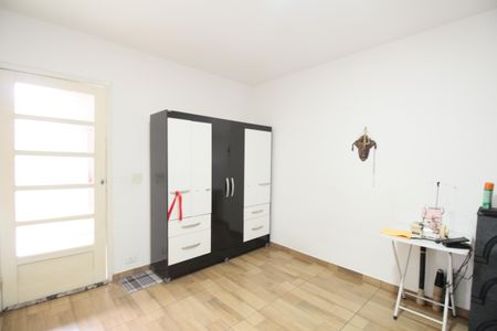 Casa à venda com 250m², 2 quartos e 2 vagasQuarto 4