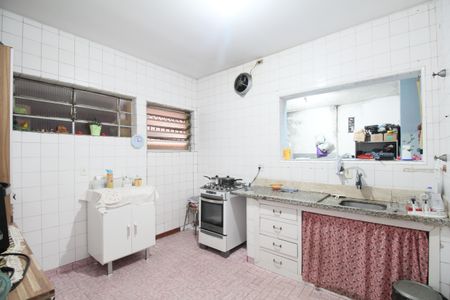 Casa à venda com 250m², 2 quartos e 2 vagasCozinha