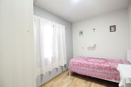 Casa à venda com 250m², 2 quartos e 2 vagasQuarto 2