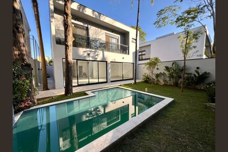 Casa de condomínio à venda com 286m², 4 quartos e 3 vagas