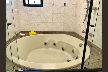 Apartamento à venda com 237m², 4 quartos e 3 vagas