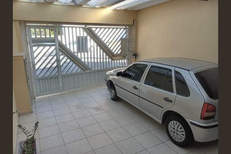 Casa à venda com 240m², 3 quartos e 2 vagas