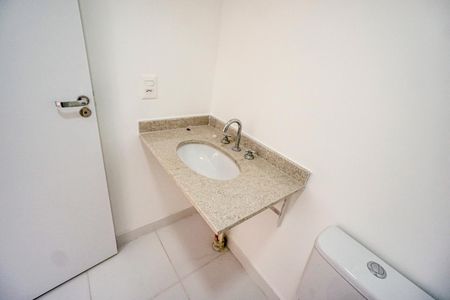 Apartamento para alugar com 29m², 1 quarto e sem vaga Apartamento para alugar com 29m², 1 quarto e sem vagaBanheiro social