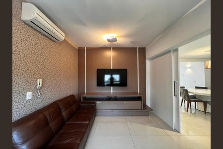 Apartamento à venda com 186m², 3 quartos e 3 vagas Apartamento à venda com 186m², 3 quartos e 3 vagasSala de TV