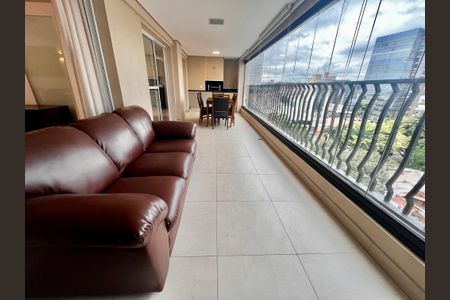 Apartamento à venda com 186m², 3 quartos e 3 vagas Apartamento à venda com 186m², 3 quartos e 3 vagasSacada