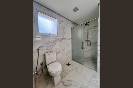 Apartamento à venda com 186m², 3 quartos e 3 vagas Apartamento à venda com 186m², 3 quartos e 3 vagasBanheiro Suíte 2