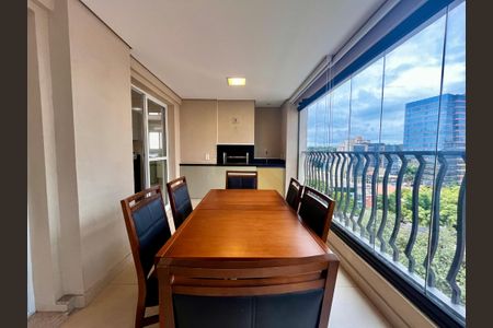 Apartamento à venda com 186m², 3 quartos e 3 vagas Apartamento à venda com 186m², 3 quartos e 3 vagasSacada