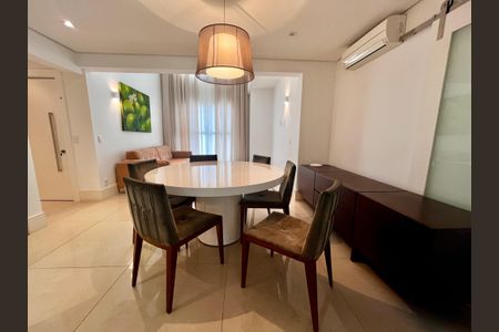 Apartamento à venda com 186m², 3 quartos e 3 vagas Apartamento à venda com 186m², 3 quartos e 3 vagasSala