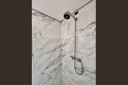 Apartamento à venda com 186m², 3 quartos e 3 vagas Apartamento à venda com 186m², 3 quartos e 3 vagasBanheiro Suíte 2