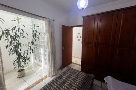 Casa à venda com 184m², 4 quartos e 4 vagasQuarto 2