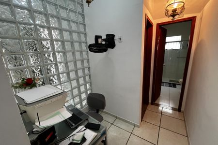 Casa à venda com 184m², 4 quartos e 4 vagasCorredor