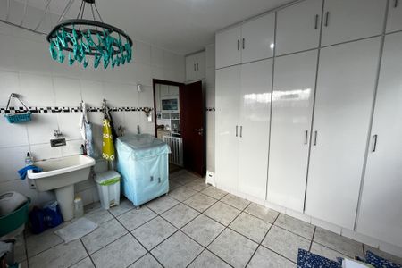 Casa à venda com 184m², 4 quartos e 4 vagasÁrea de Serviço