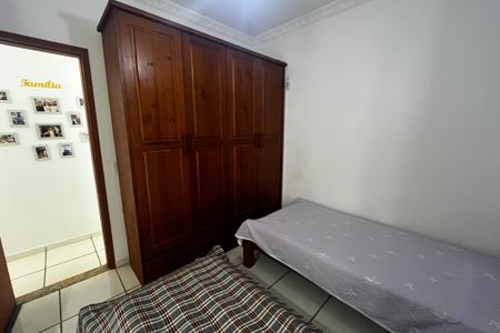 Casa à venda com 184m², 4 quartos e 4 vagasQuarto 2