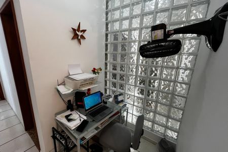 Casa à venda com 184m², 4 quartos e 4 vagasCorredor