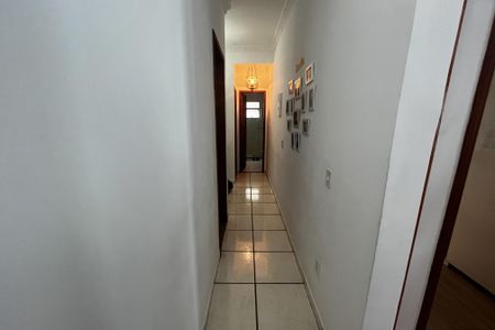 Casa à venda com 184m², 4 quartos e 4 vagasCorredor