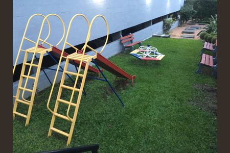 Apartamento à venda com 72m², 2 quartos e 1 vaga Apartamento à venda com 72m², 2 quartos e 1 vagaÁrea comum - Playground