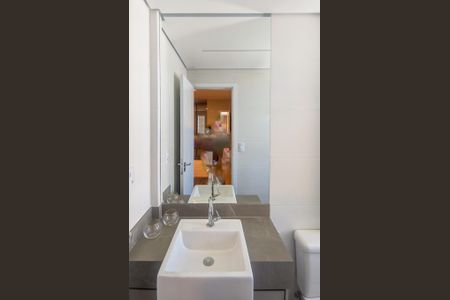 Apartamento à venda com 74m², 3 quartos e 2 vagasBanheiro da Suíte