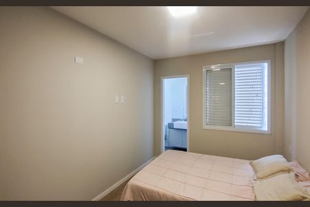 Apartamento à venda com 144m², 3 quartos e 2 vagas Apartamento à venda com 144m², 3 quartos e 2 vagasSuíte