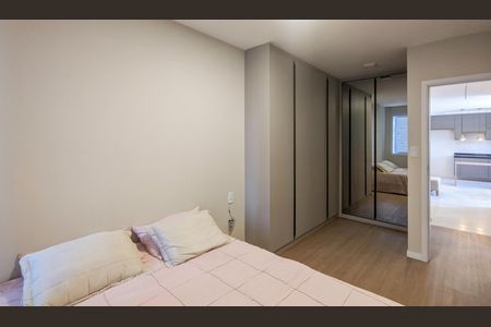 Apartamento à venda com 144m², 3 quartos e 2 vagas Apartamento à venda com 144m², 3 quartos e 2 vagasSuíte