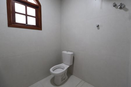 Casa à venda com 250m², 3 quartos e 3 vagasBanheiro 1