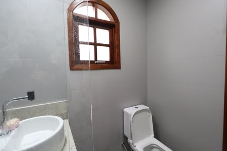 Casa à venda com 250m², 3 quartos e 3 vagasBanheiro da Suíte