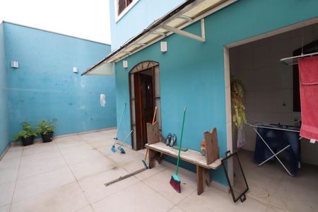 Casa à venda com 250m², 3 quartos e 3 vagasQuintal