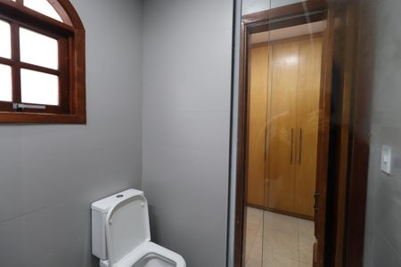 Casa à venda com 250m², 3 quartos e 3 vagasBanheiro da Suíte