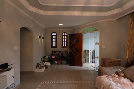 Casa à venda com 250m², 3 quartos e 3 vagasSala