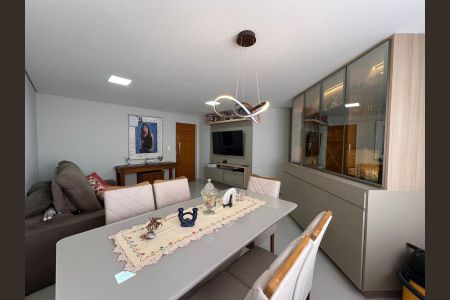 Apartamento à venda com 55m², 2 quartos e 1 vaga Apartamento à venda com 55m², 2 quartos e 1 vagaSala