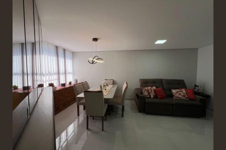 Apartamento à venda com 55m², 2 quartos e 1 vaga Apartamento à venda com 55m², 2 quartos e 1 vagaSala