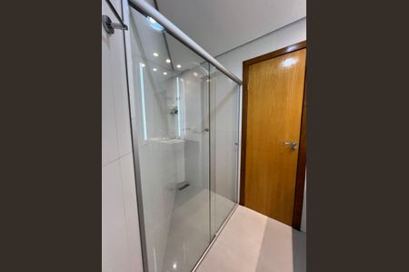 Apartamento à venda com 55m², 2 quartos e 1 vaga Apartamento à venda com 55m², 2 quartos e 1 vagaBanheiro