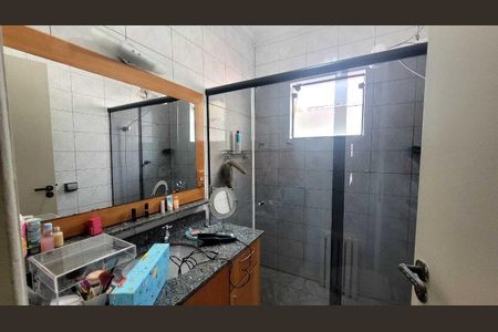 Casa à venda com 178m², 3 quartos e 3 vagas