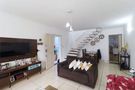 Casa à venda com 180m², 3 quartos e 2 vagasSala