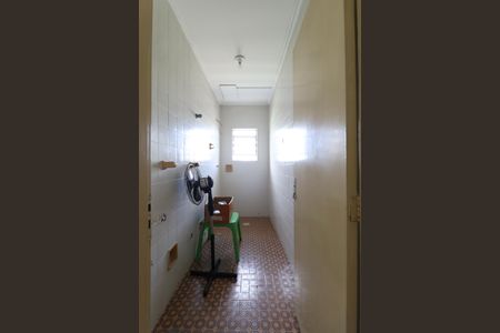 Casa à venda com 180m², 3 quartos e 2 vagasBanheiro 2