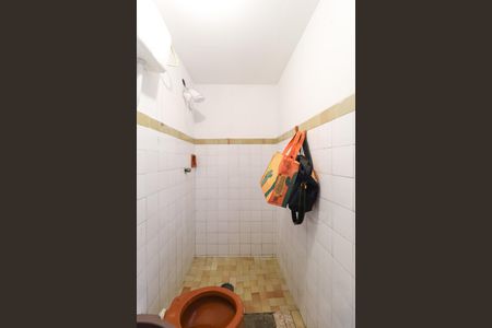 Casa à venda com 180m², 3 quartos e 2 vagasBanheiro de serviço