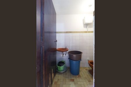 Casa à venda com 180m², 3 quartos e 2 vagasBanheiro de serviço