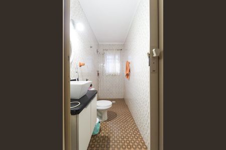 Casa à venda com 180m², 3 quartos e 2 vagasBanheiro 3